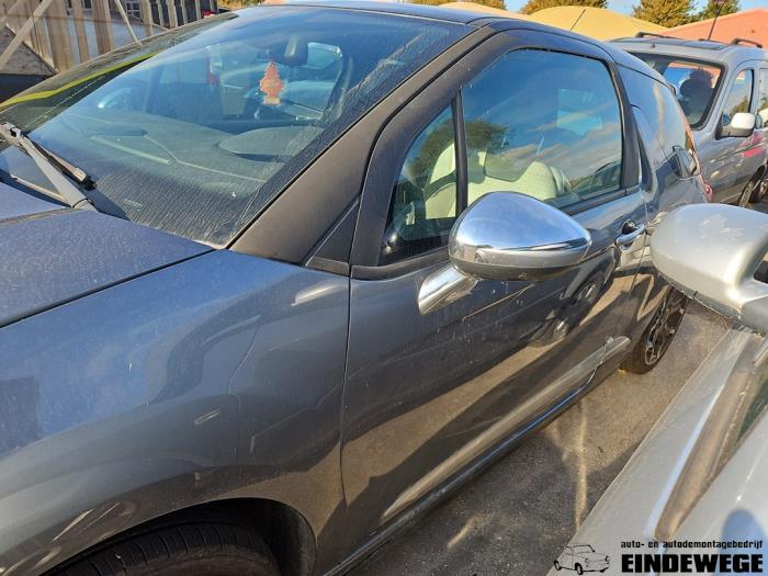 Citroen DS3 1.6 16V VTS THP Vehículo de desguace (2011, Gris)