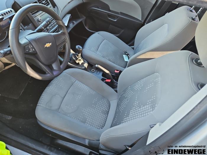 Chevrolet Aveo 1.2 16V Épave (2012, Gris)