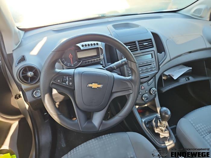 Chevrolet Aveo 1.2 16V Épave (2012, Gris)