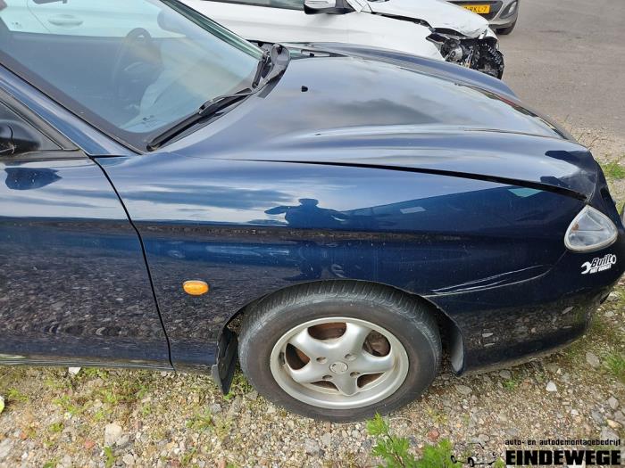 Hyundai Coupe 2.0i 16V Épave (2002, Bleu)