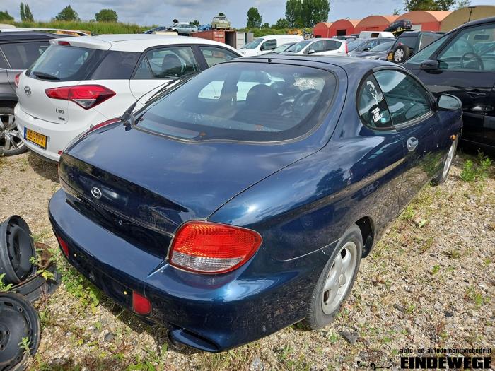 Hyundai Coupe 2.0i 16V Épave (2002, Bleu)