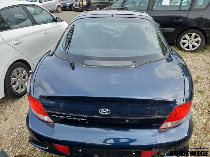Hyundai Coupe 2.0i 16V Épave (2002, Bleu)