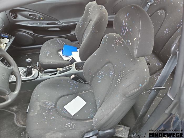 Hyundai Coupe 2.0i 16V Épave (2002, Bleu)