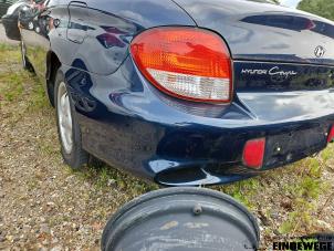 Hyundai Coupe 2.0i 16V Épave (2002, Bleu)