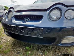Hyundai Coupe 2.0i 16V Épave (2002, Bleu)