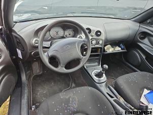 Hyundai Coupe 2.0i 16V Épave (2002, Bleu)