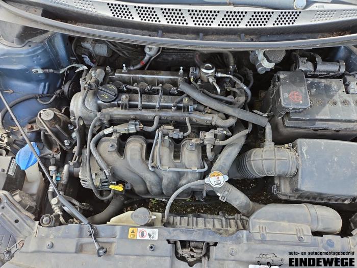 Kia Cee'd 1.6 GDI 16V Épave (2013, Bleu)