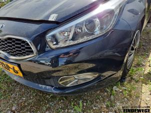 Kia Cee'd 1.6 GDI 16V Épave (2013, Bleu)