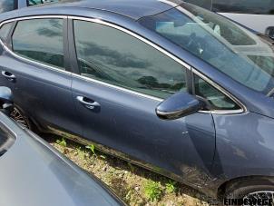 Kia Cee'd 1.6 GDI 16V Épave (2013, Bleu)