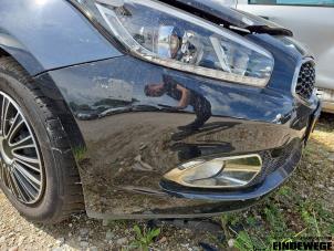 Kia Cee'd 1.6 GDI 16V Épave (2013, Bleu)