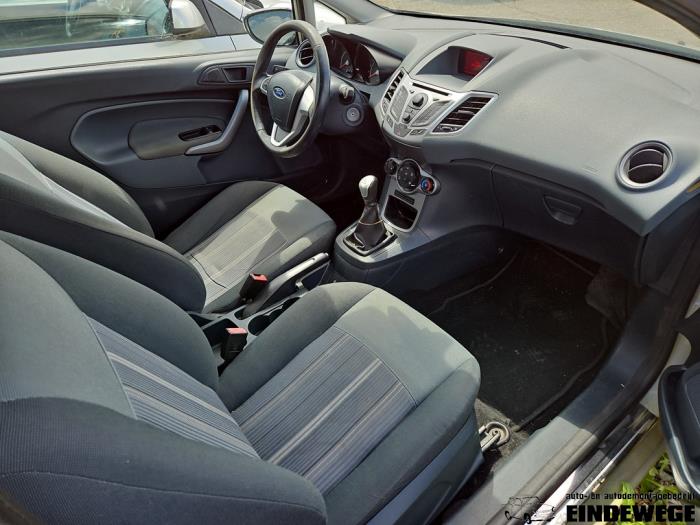 Ford Fiesta 6 1.4 TDCi Vehículo de desguace (2009, Beige)