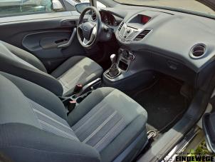 Ford Fiesta 6 1.4 TDCi Vehículo de desguace (2009, Beige)