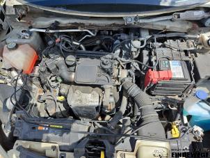 Ford Fiesta 6 1.4 TDCi Vehículo de desguace (2009, Beige)
