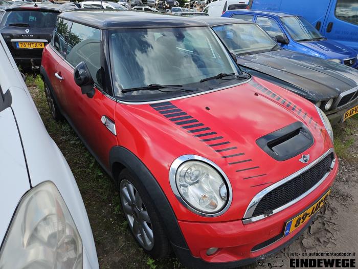 Mini Mini 1.6 16V Cooper S Vehículo de desguace (2007, Rojo, Negro)