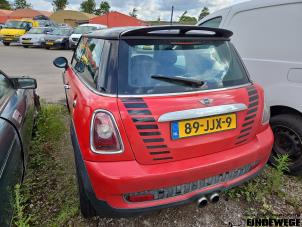 Mini Mini 1.6 16V Cooper S Vehículo de desguace (2007, Rojo, Negro)
