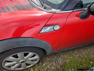 Mini Mini 1.6 16V Cooper S Vehículo de desguace (2007, Rojo, Negro)