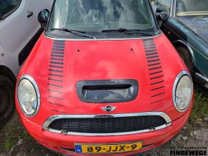 Mini Mini 1.6 16V Cooper S Vehículo de desguace (2007, Rojo, Negro)
