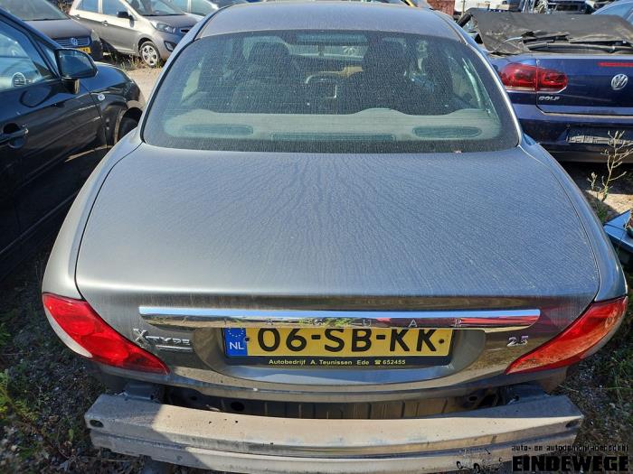 Jaguar X-type 2.5 V6 24V Vehículo de desguace (2005, Gris)