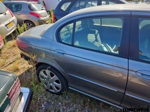 Jaguar X-type 2.5 V6 24V Vehículo de desguace (2005, Gris)