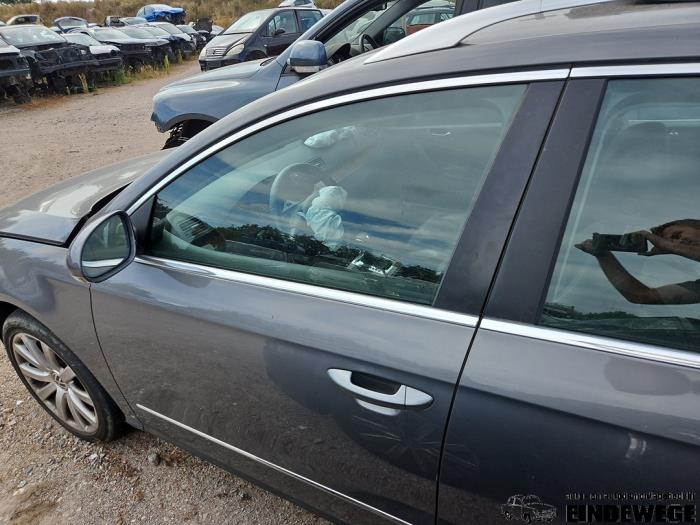 Volkswagen Passat Variant 3.2 FSI V6 32V 4Motion Vehículo de desguace (2006, Gris)