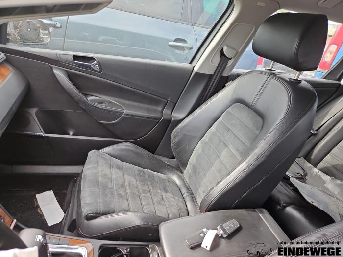 Volkswagen Passat Variant 3.2 FSI V6 32V 4Motion Vehículo de desguace (2006, Gris)