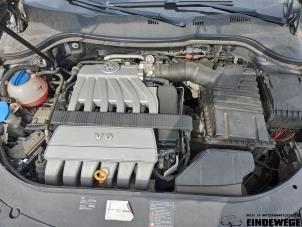 Volkswagen Passat Variant 3.2 FSI V6 32V 4Motion Vehículo de desguace (2006, Gris)