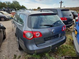 Volkswagen Passat Variant 3.2 FSI V6 32V 4Motion Vehículo de desguace (2006, Gris)