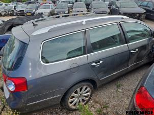 Volkswagen Passat Variant 3.2 FSI V6 32V 4Motion Vehículo de desguace (2006, Gris)