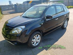 Renault Koleos I 2.5 16V Épave (2008, Noir)