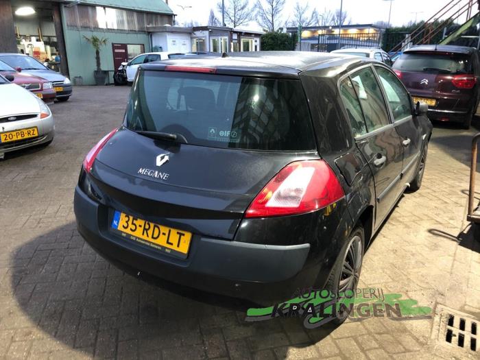 Renault Megane II 2.0 16V Vehículo de desguace (2005, Morado)