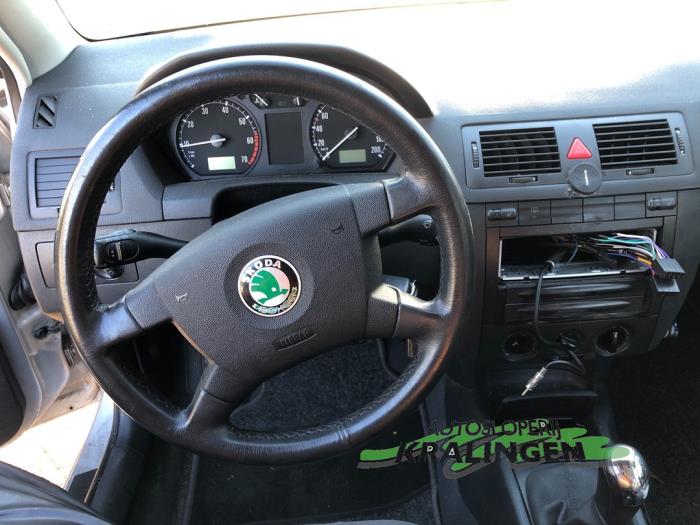 Polița Portbagaj SKODA FABIA 6Y2 1999 - 2008 1.0 1.0 AQV, ARV VAG Sh De Vanzare Cu Garantie Si