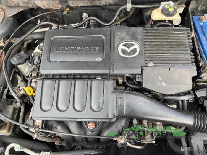Mazda 3 1.6i 16V Schrottauto (2004, Grau)