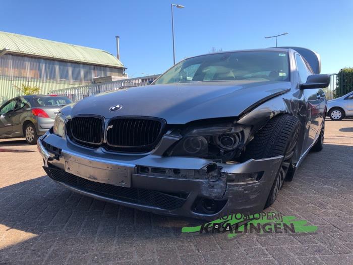 BMW 7 serie 730d 24V Épave (2005, Gris)