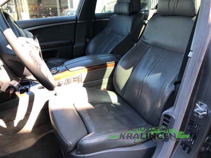 BMW 7 serie 730d 24V Épave (2005, Gris)