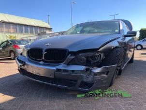 BMW 7 serie 730d 24V Épave (2005, Gris)