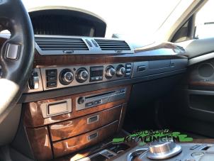 BMW 7 serie 730d 24V Épave (2005, Gris)