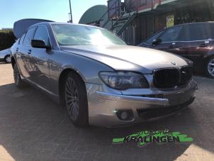 BMW 7 serie 730d 24V Épave (2005, Gris)