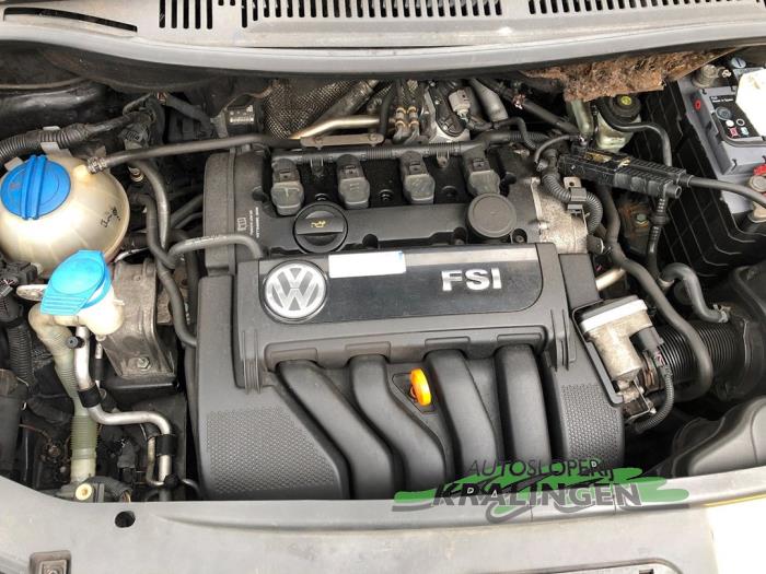 Volkswagen Touran 2.0 FSI 16V Vehículo de desguace (2005, Negro)
