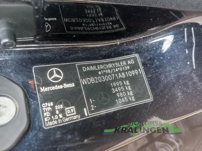 Mercedes C 2.2 C-200 CDI 16V Salvage vehicle (2005, Black)
