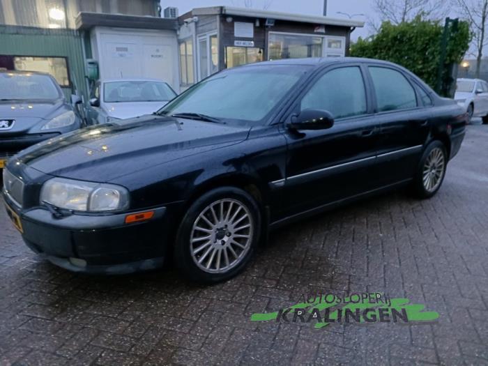 Volvo S80 2.9 SE 24V Samochód złomowany (2000, Czarny)