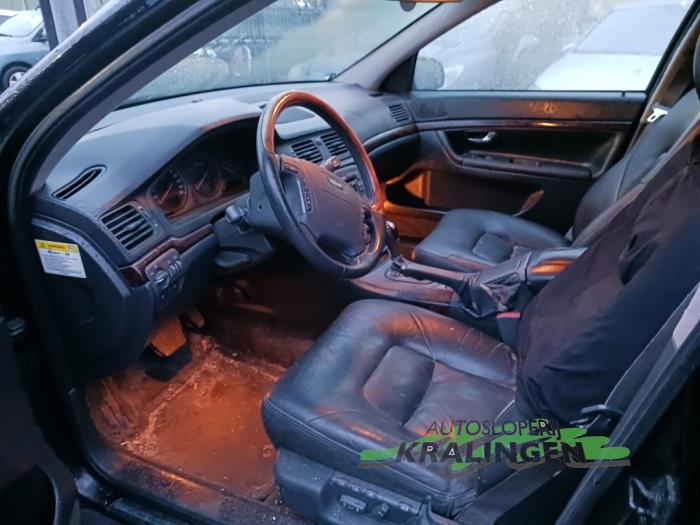 Volvo S80 2.9 SE 24V Samochód złomowany (2000, Czarny)