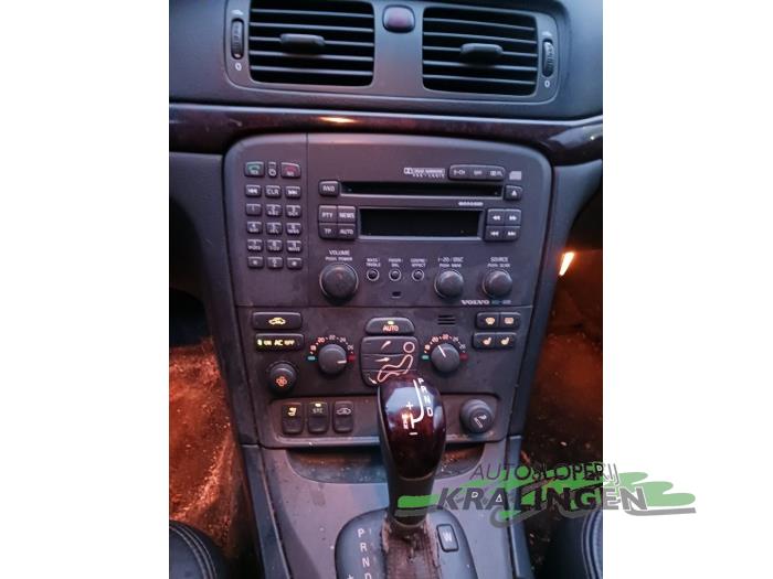 Volvo S80 2.9 SE 24V Samochód złomowany (2000, Czarny)