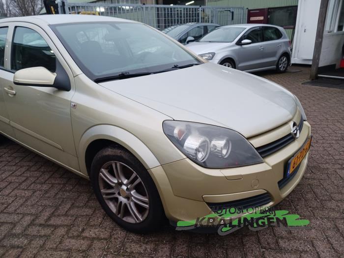 Opel Astra H 1.4 16V Twinport Vehículo de desguace (2004, Amarillo)