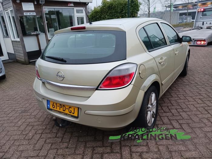 Opel Astra H 1.4 16V Twinport Vehículo de desguace (2004, Amarillo)