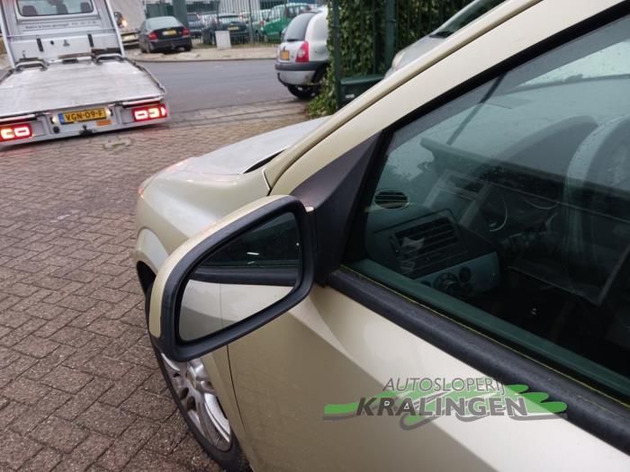 Opel Astra H 1.4 16V Twinport Vehículo de desguace (2004, Amarillo)