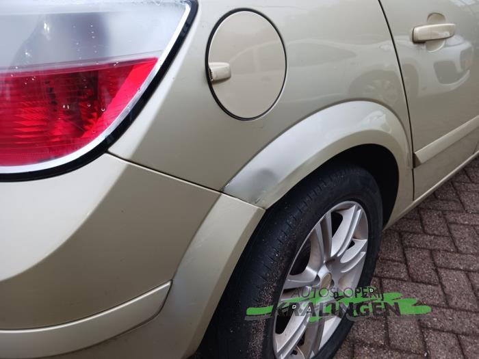 Opel Astra H 1.4 16V Twinport Vehículo de desguace (2004, Amarillo)
