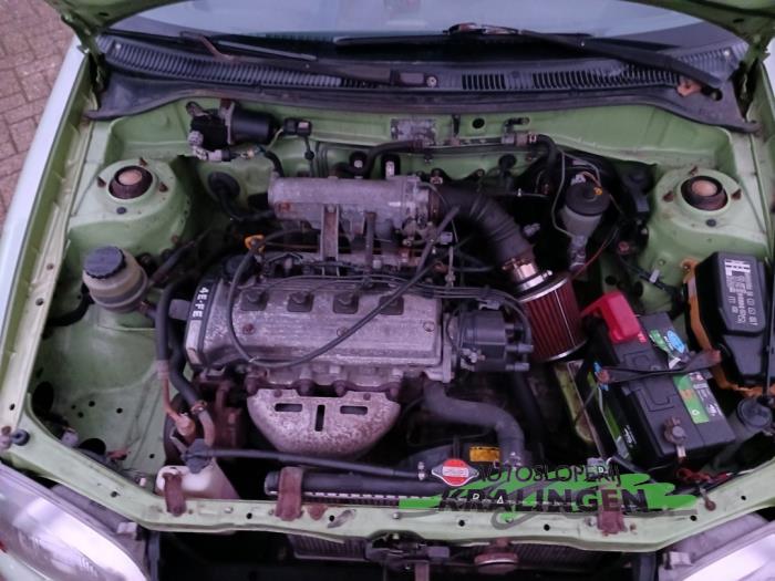 Toyota Starlet 1.3,XLi,GLi 16V Samochód złomowany (1998, Zielony)