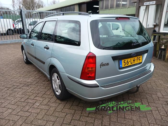 Ford Focus 1 Wagon 1.6 16V Salvage vehicle (2003, Green)