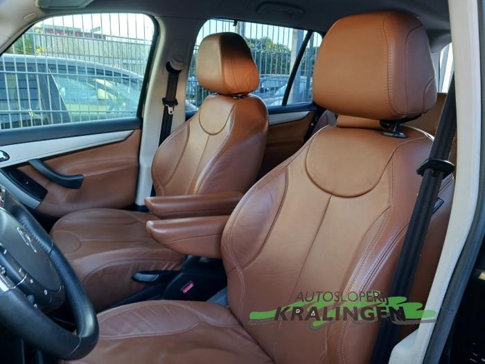 Citroen C4 Grand Picasso 1.6 16V THP 155 Skadat fordon (2012, ZWART)