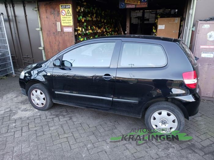 Volkswagen Fox 1.4 16V Skadat fordon (2007, ZWART)
